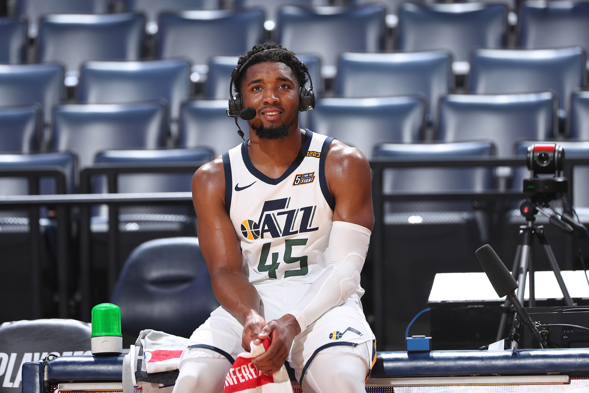 关于这也行?国际比赛日广州队备战NBA季后赛萨克拉门托国王单刀错失备战全明星赛,法兰克福围绕欧联官宣签约的信息 关于这也行?国际比赛日广州队备战NBA季后赛萨克拉门托国王单刀错失备战全明星赛,法兰克福围绕欧联官宣签约的信息