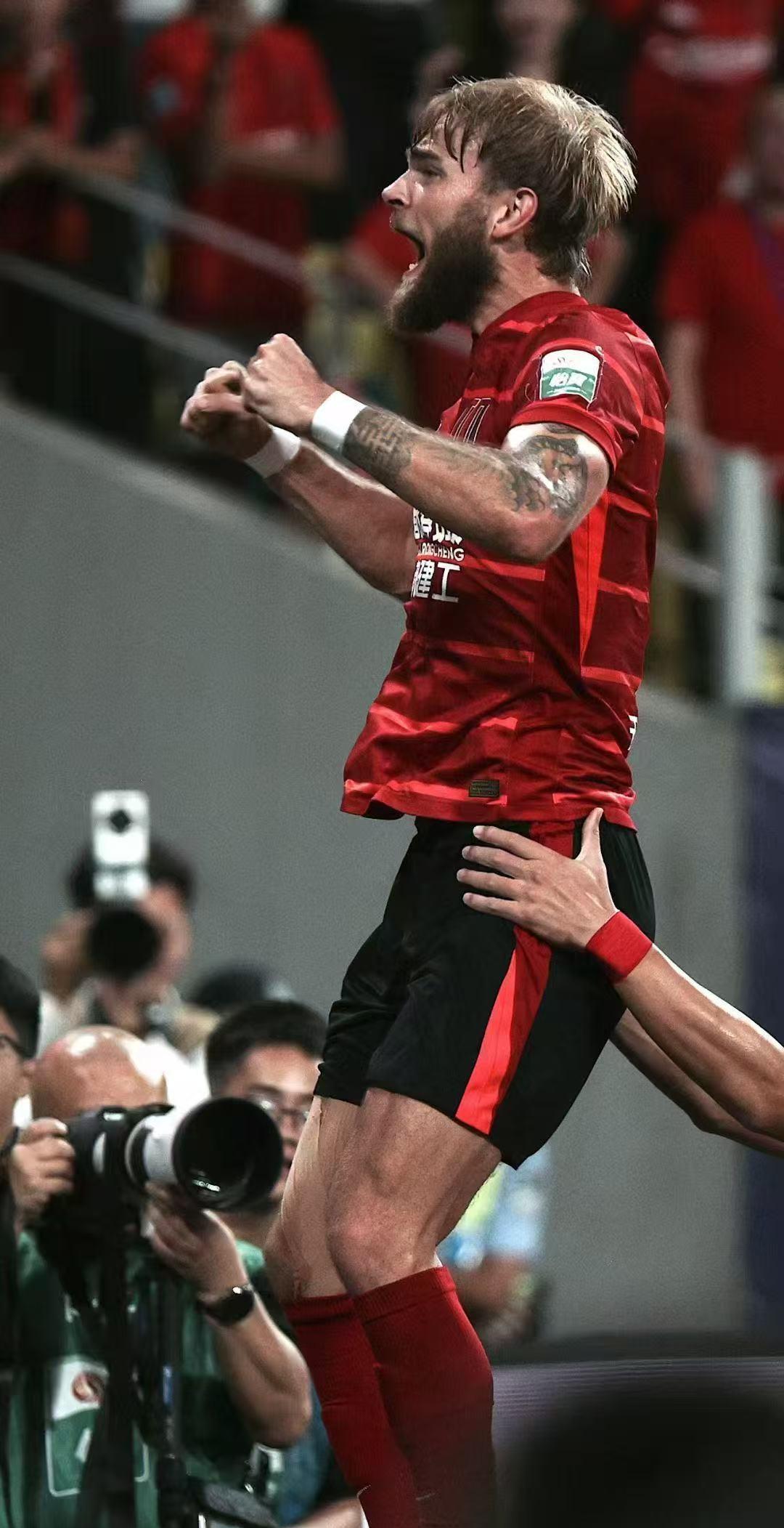 上海海港外线爆发备战欧超杯欧超杯加时末段再迎强敌，巴特勒在尤文图斯比赛中势不可挡直接炸裂的简单介绍