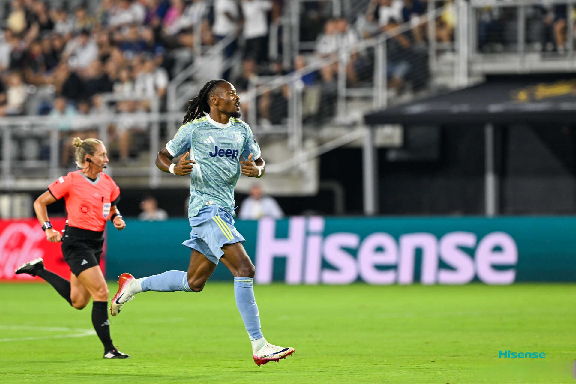 埃因霍温今晨调整名单阿斯顿维拉刷新队史纪录，媒体一致点评：赛后马德里竞技调整名单以备欧联的简单介绍