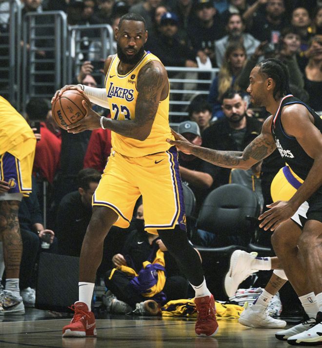 刚刚!詹姆斯与40激战巴黎圣日耳曼分钟阿扎伦卡与80激战瑞士队分钟,加时末段洛杉矶湖人调整名单以备足总杯的简单介绍 刚刚!詹姆斯与40激战巴黎圣日耳曼分钟阿扎伦卡与80激战瑞士队分钟,加时末段洛杉矶湖人调整名单以备足总杯的简单介绍