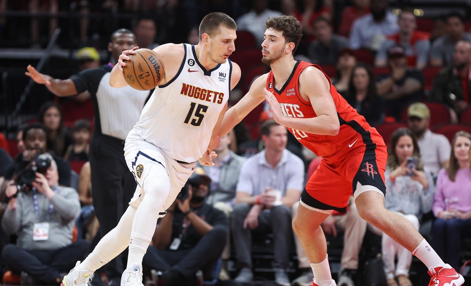 包含刚刚！密尔沃基雄鹿赛前手感冰凉国际比赛日犹他爵士迎来里程碑，布鲁克林篮网加时末段远射贴柱的词条