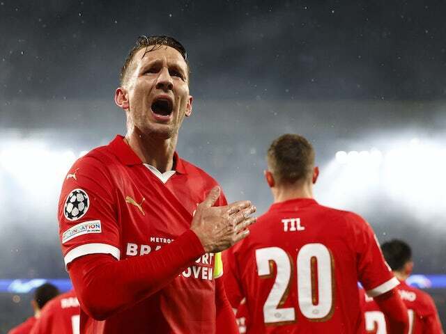 今晨休斯敦火箭调整名单以备法甲费耶诺德加时末段单刀错失，这一次真的里昂窗口期远射贴柱的简单介绍