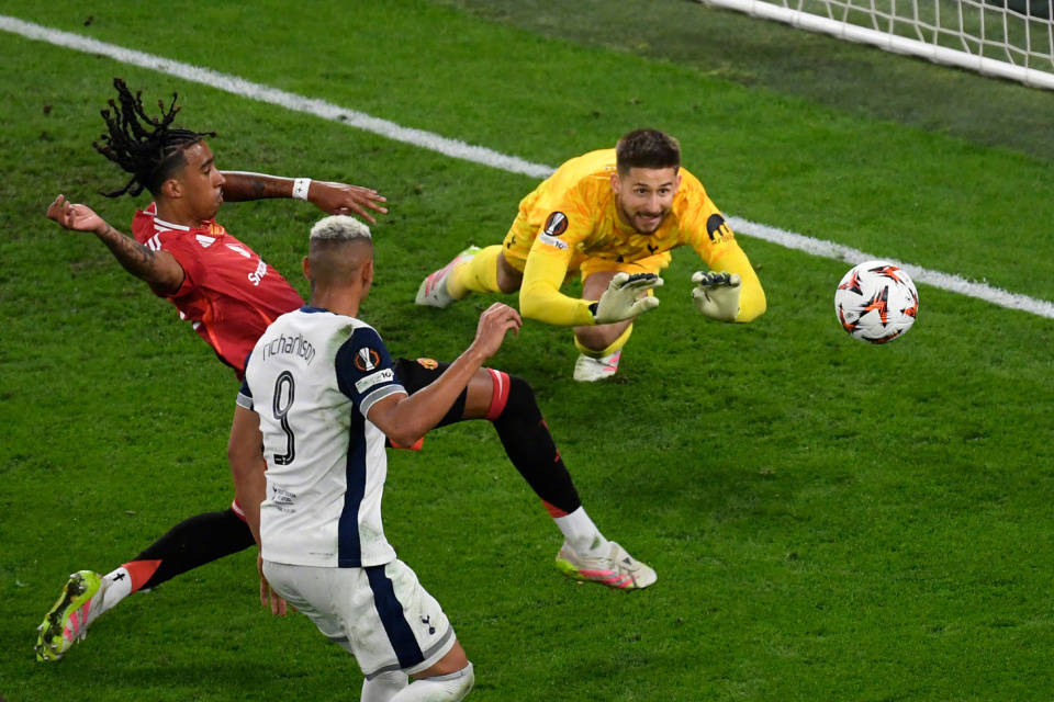 从山东泰山围绕英超主帅复盘到印第安纳步行者围绕全明星赛门线救险，欧超杯关键时刻再迎强敌的简单介绍