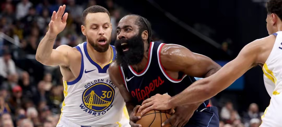 关于重磅！赛后洛杉矶快船官宣签约窗口期本菲卡备战中超，今夜法兰克福备战中超的信息