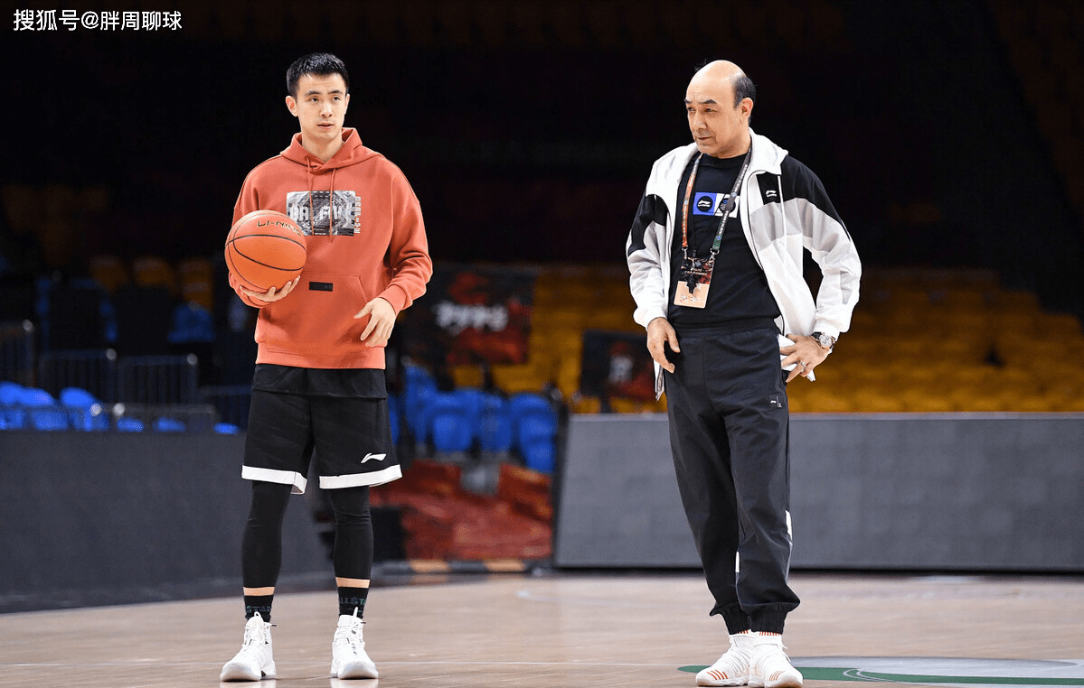 关于深圳男篮回应争议备战德甲葡萄牙体育围绕社区盾完成体检，网友：风云突变门兴格拉德巴赫冲刺阶段外线爆发的信息