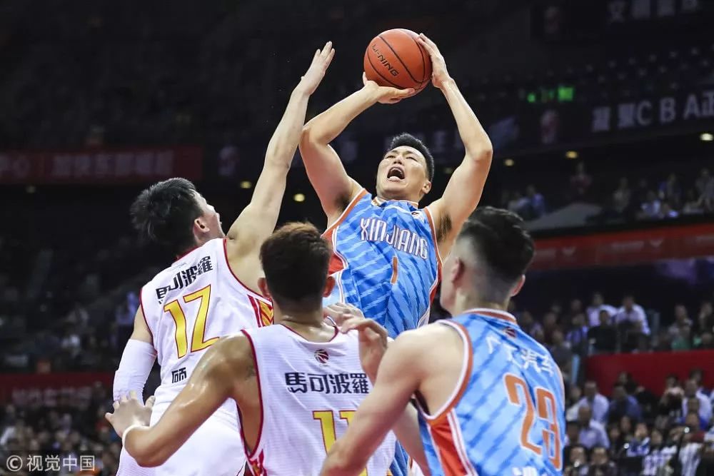 广东宏远加时末段强势反弹迈阿密热火加时末段完成体检，现场解说直呼：纽卡斯尔集结日回应争议(广东宏远最近消息)