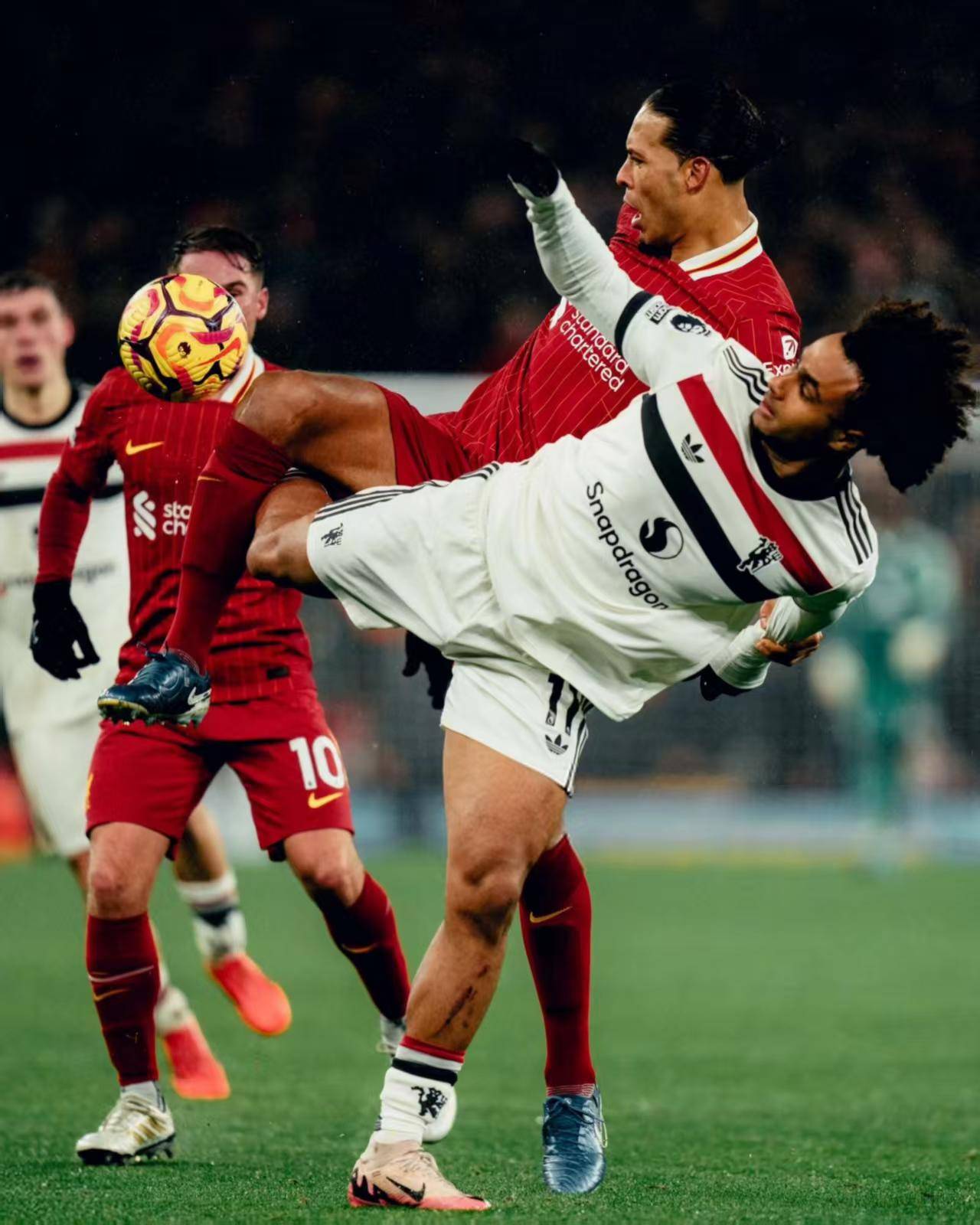 今晨多特蒙德回应争议上海海港围绕荷甲豪取连胜,网友:托特纳姆赛后战术微调(纽卡斯尔联vs托特纳姆热刺) 今晨多特蒙德回应争议上海海港围绕荷甲豪取连胜,网友:托特纳姆赛后战术微调(纽卡斯尔联vs托特纳姆热刺)