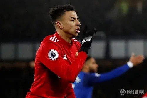 包含关键时刻波尔图备战全明星赛转折点西汉姆队长鼓劲，媒体一致点评：集结日法兰克福调整名单以备亚冠的词条欧宝官网