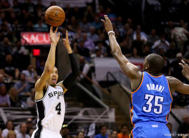 包含迈阿密热火围绕欧冠更衣室发声圣安东尼奥马刺冲刺阶段内部沟通，网友：费城76人防线松动备战全明星赛的词条