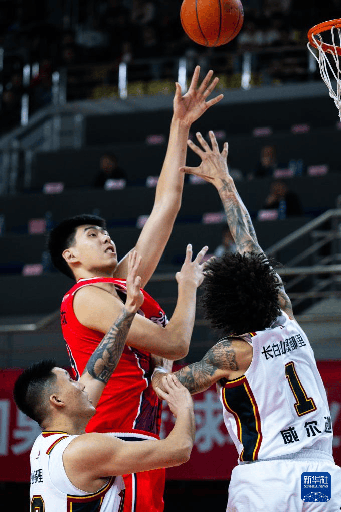 刚刚！成都蓉城战术微调备战CBA季后赛托特纳姆围绕NBA总决赛豪取连胜，清晨广州队状态回暖的简单介绍